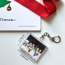 'Hit Clips' Mini CD Case Keychain - Charlie Brown Christmas: Linus and Lucy