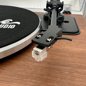 AccuTRAK CS-62 Turntable