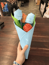 Handmade Vinyl Flower\Rose - Made from Recycled Vinyl Records [1 rose]