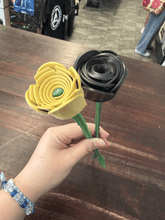 Handmade Vinyl Flower\Rose - Made from Recycled Vinyl Records [1 rose]