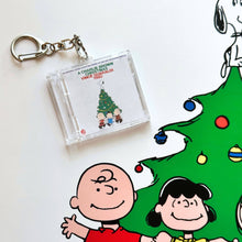 'Hit Clips' Mini CD Case Keychain - Charlie Brown Christmas: Linus and Lucy