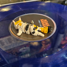 CC the Shop Cat Spin Fig